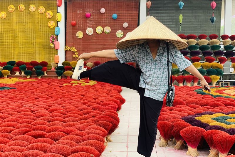 Combo tour Incense Village, Conical hat & HaThai Art Making